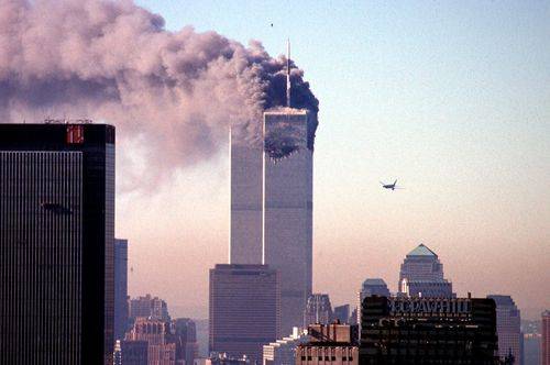 Fly på vej til at flyve ind i World Trade Center under terrorangrebet d. 11. september 2001.