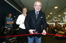 Rejsebureauet Dansk Vestindiens første direkte charter-afgang fra København til St. Croix blev åbnet af tidligere udenrigsminister Uffe Ellemann-Jensen i 2004. Siden er bureauet krakket. 