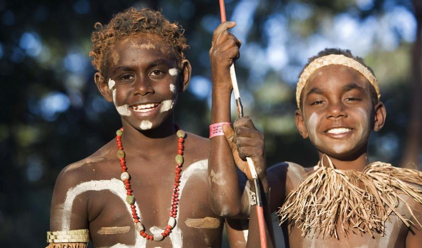To unge aboriginere